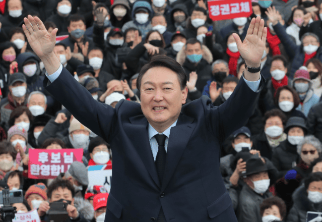 皇冠信用网出租
_立刻复职!尹锡悦收到好消息皇冠信用网出租
,关键判决过后,李在明或先被拿下?