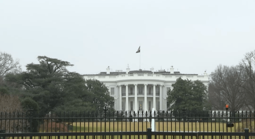 皇冠信用网代理
_特朗普再下令:限制中企从伊朗进口石油后皇冠信用网代理
,不许中国从委内瑞拉进油