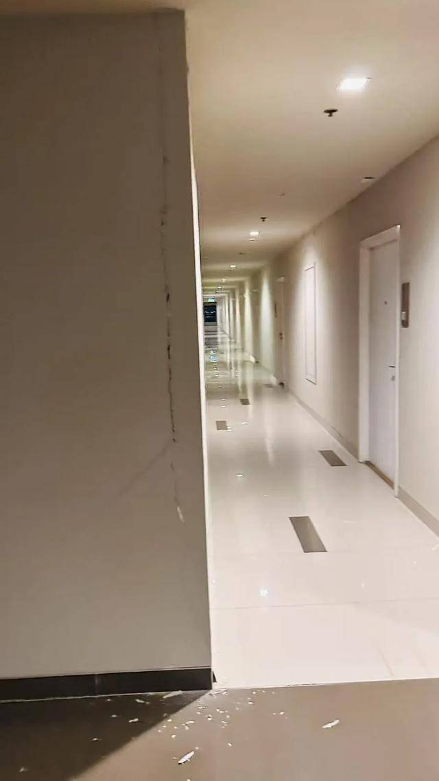 皇冠信用網代理如何注册
_“相当于约一千颗原子弹”皇冠信用網代理如何注册
!强震后的缅甸曼德勒40℃高温