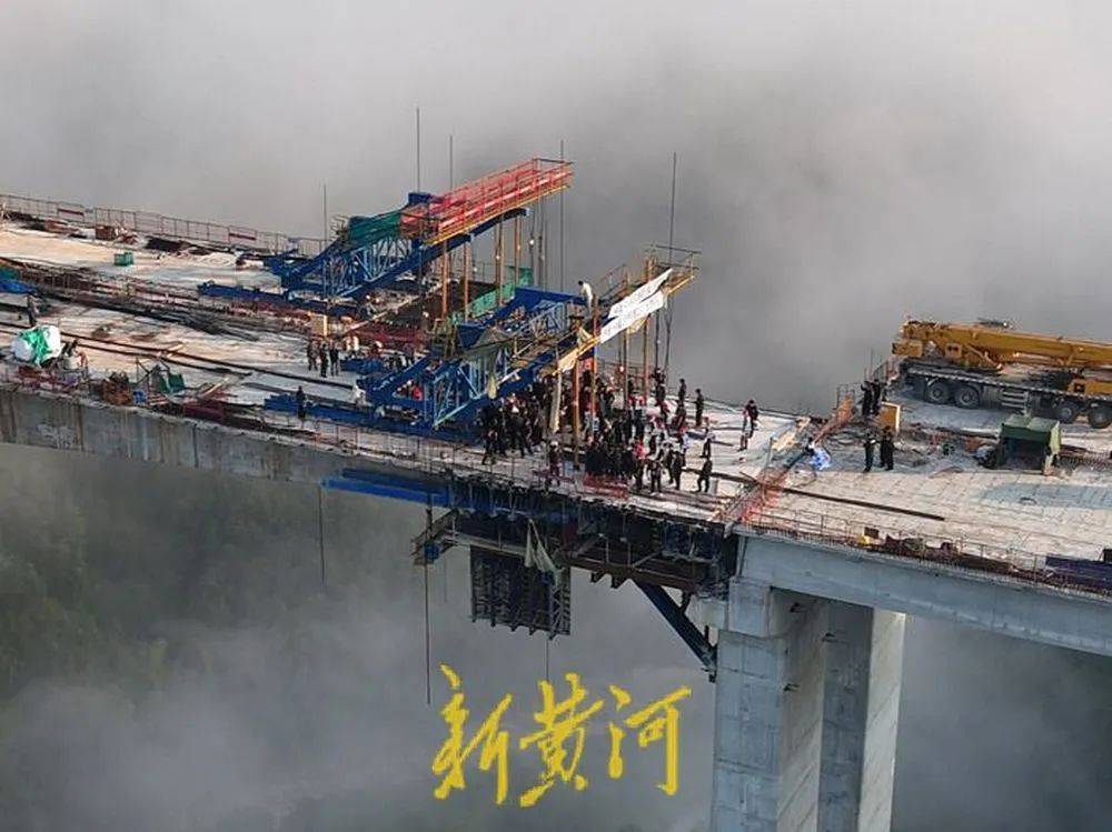 皇冠信用網在哪里注册_广西一大桥施工期发生群体冲突皇冠信用網在哪里注册，场面惊险，施工方6人被批捕起诉，多方回应