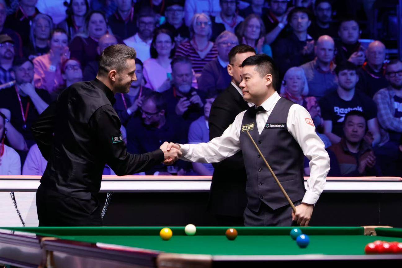 皇冠足球管理平台出租_丁俊晖2比10不敌塞尔比 止步斯诺克巡回锦标赛四强