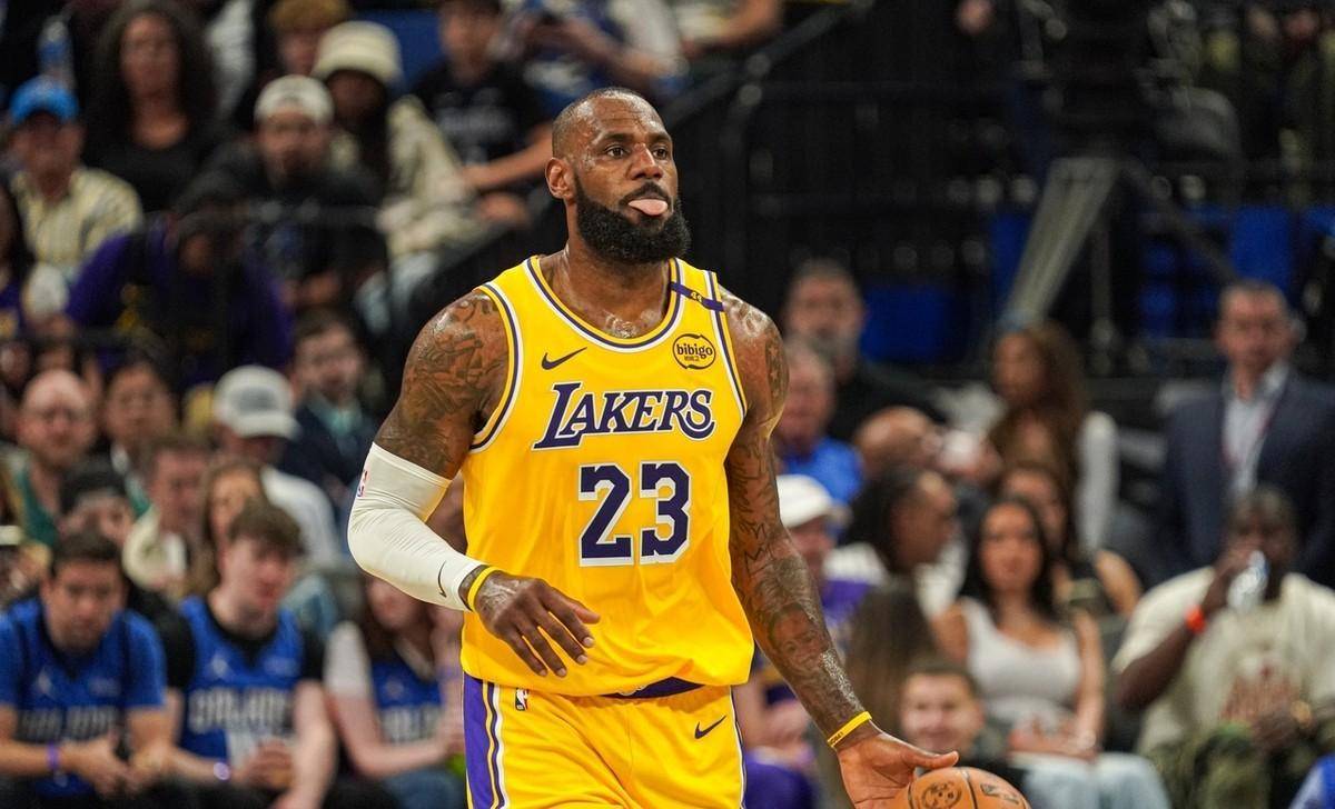 皇冠登1登2登3代理_詹姆斯成就履历斐然！瑕不掩瑜皇冠登1登2登3代理，历史地位仍需时间验证