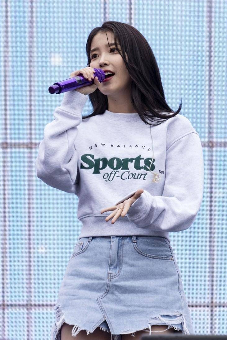 皇冠登1登2登3代理_詹姆斯成就履历斐然！瑕不掩瑜皇冠登1登2登3代理，历史地位仍需时间验证