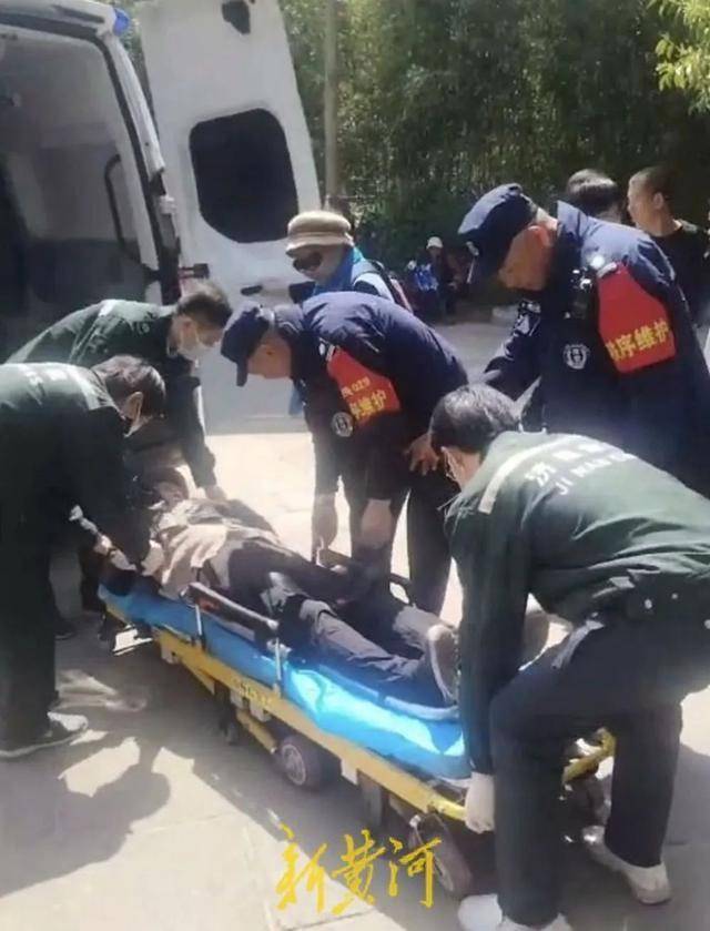 皇冠足球平台代理_济南一九旬老人皇冠足球平台代理，在趵突泉游玩时突发晕厥，家属：寻好心人想当面感谢