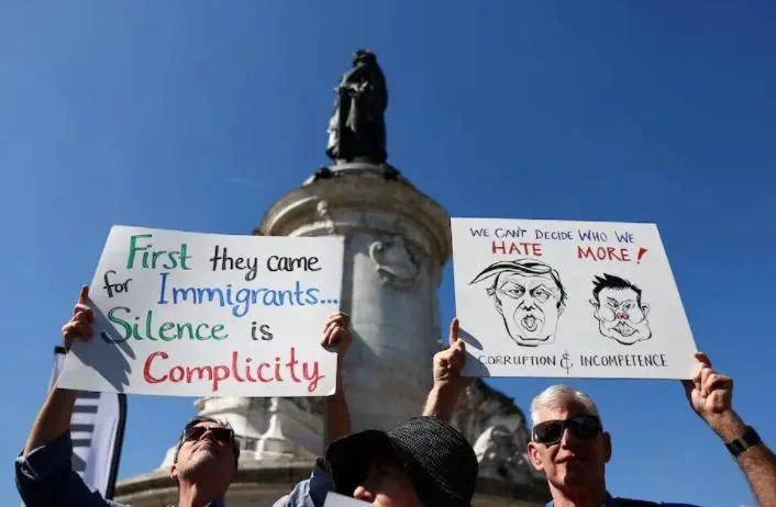 反恐精英_哄堂大笑！对等关税生效反恐精英，第一个倒下的国家竟是美国自己？