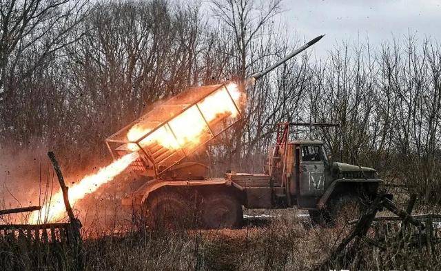 港盘马来盘印尼盘欧洲盘_俄乌兵力10：1！普京“特赦”港盘马来盘印尼盘欧洲盘，俄大将回归，泽连斯基险被斩首？