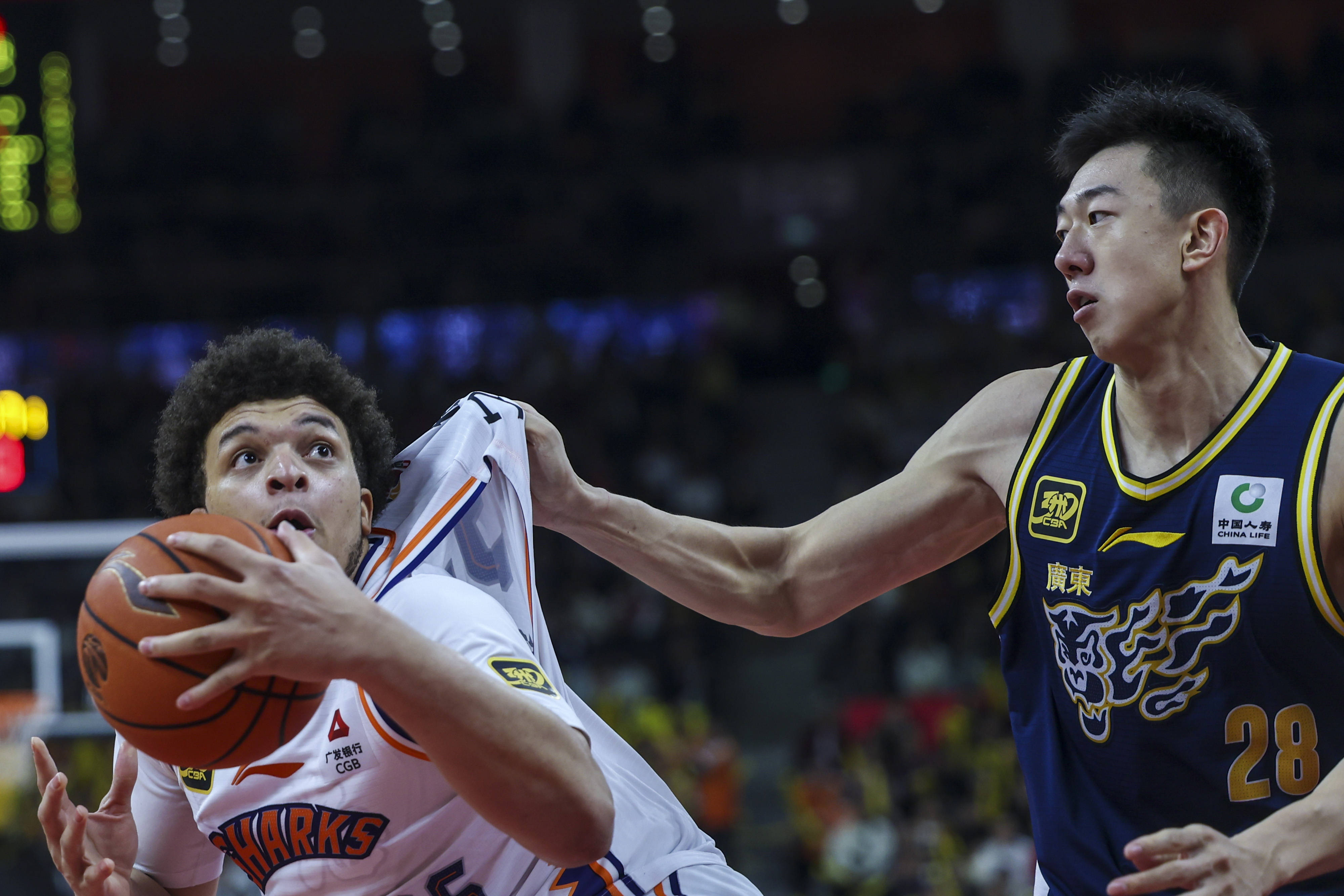 体育玩法规则_徐杰25+11任骏飞被驱逐 广东大胜上海2-1晋级八强