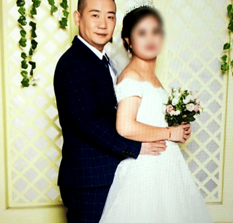 皇冠信用網登1,登2,登3出租
_贵阳一男子到公墓祭奠亡妻皇冠信用網登1,登2,登3出租
,却发现骨灰竟然不见了!得知真相后,他心酸又无奈......