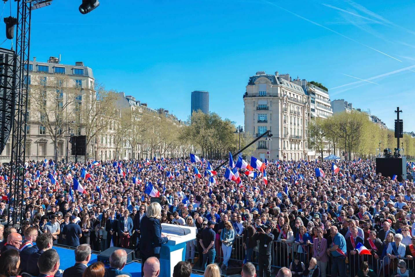如何注册皇冠足球代理_被判刑四年如何注册皇冠足球代理，总统梦碎一地！特朗普：这是一件大事