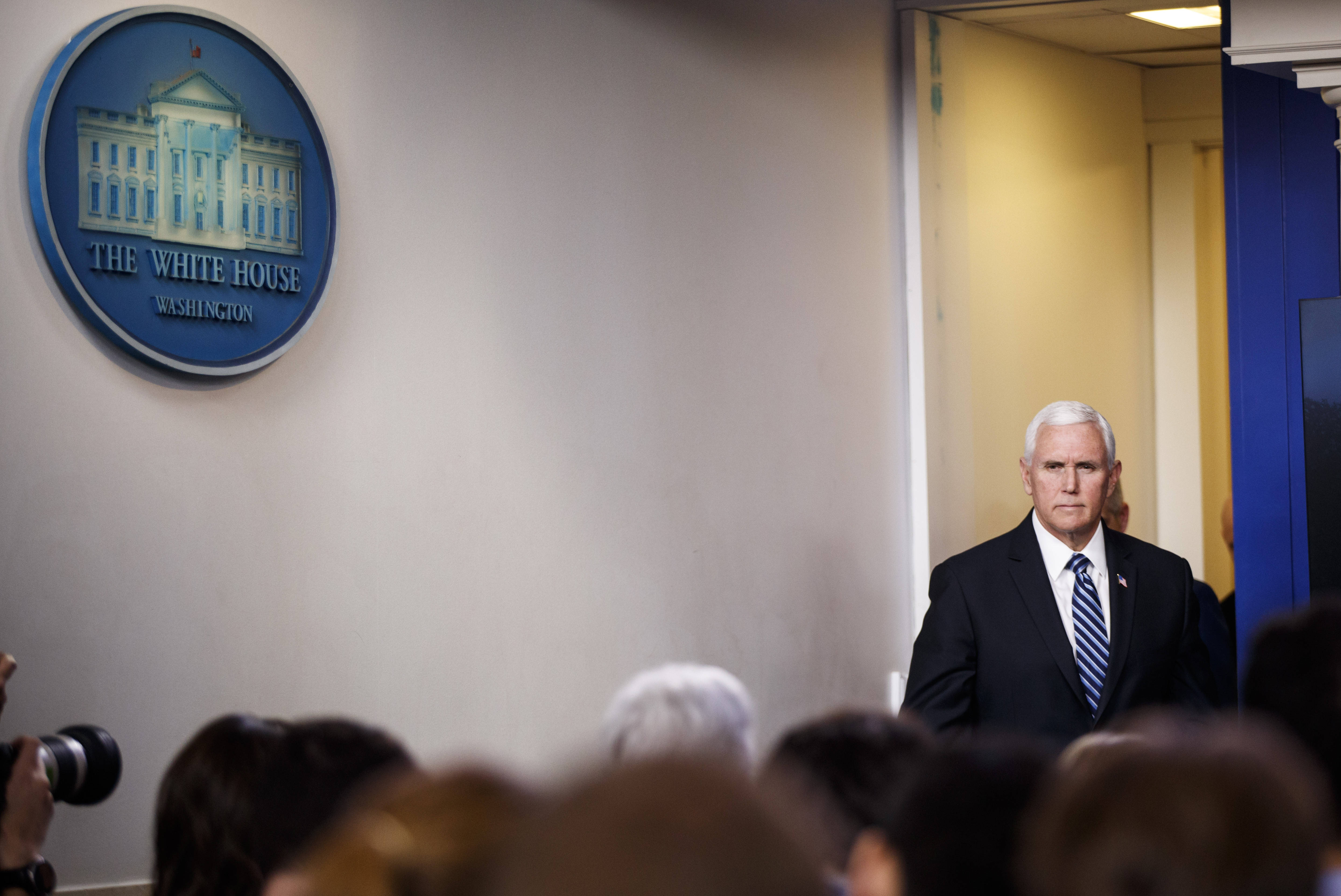 皇冠代理登录地址_特朗普昔日搭档彭斯：广征关税“失策”