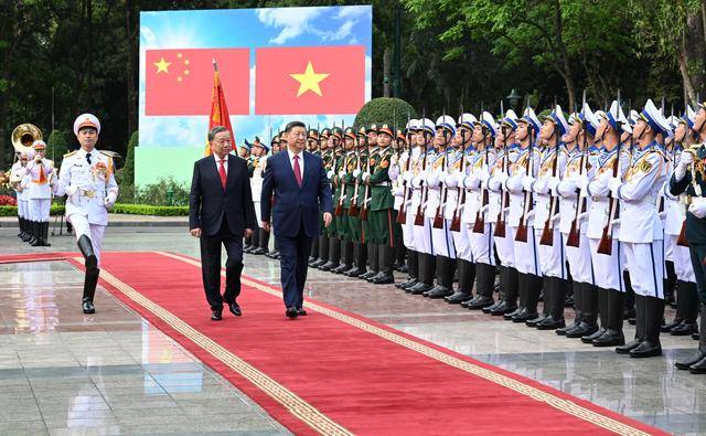 皇冠信用盘平台出租_图集｜越共中央总书记苏林为习近平举行欢迎仪式