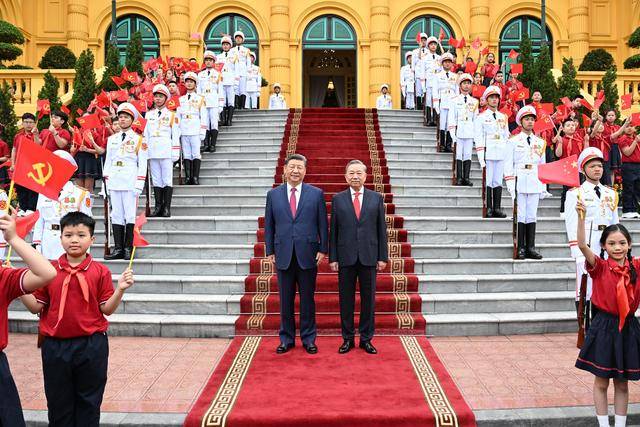 皇冠信用盘平台出租_图集｜越共中央总书记苏林为习近平举行欢迎仪式