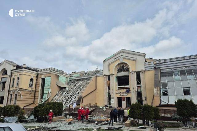 皇冠信用网如何注册
_北约军官被炸皇冠信用网如何注册
,60万俄军猛攻,特朗普开喷,泽连斯基还剩一条路?