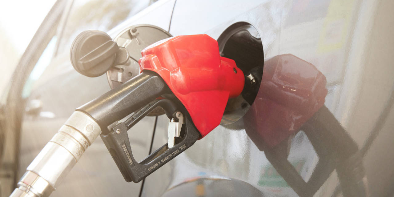 皇冠信用盘代理_国家发展改革委：4月17日24时起皇冠信用盘代理，国内汽、柴油价格每吨分别降低480元和465元