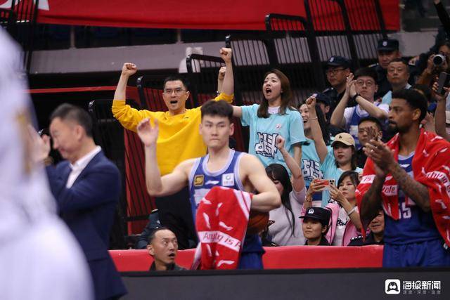 hga026如何注册
_强硬拿下天王山之战!青岛男篮大比分2-1浙江广厦hga026如何注册
,距四强仅一步之遥!