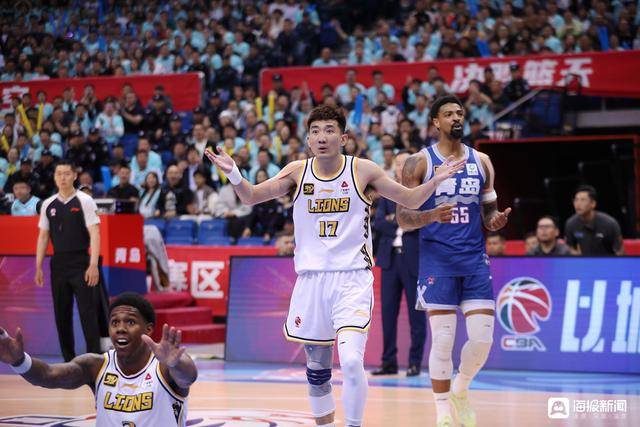 hga026如何注册
_强硬拿下天王山之战!青岛男篮大比分2-1浙江广厦hga026如何注册
,距四强仅一步之遥!