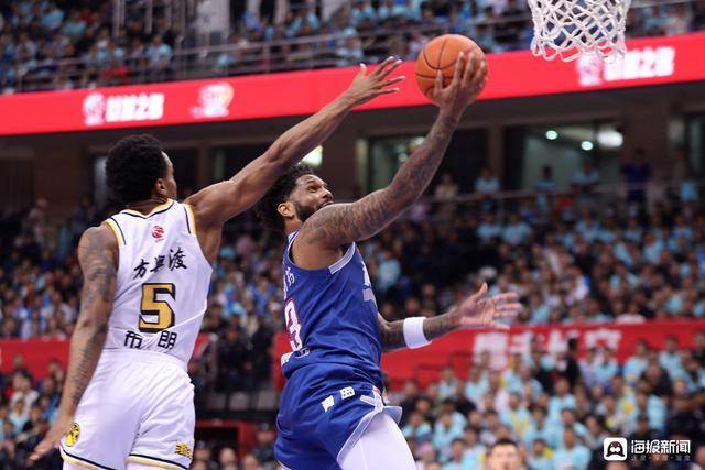 hga026如何注册
_强硬拿下天王山之战!青岛男篮大比分2-1浙江广厦hga026如何注册
,距四强仅一步之遥!