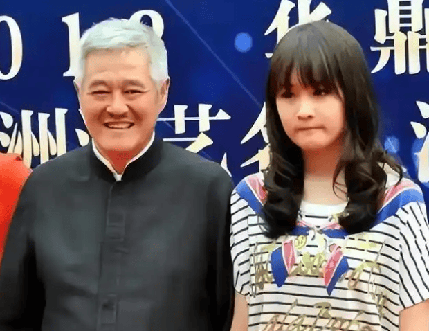 皇冠信用登2代理_赵本山长子赵铁蛋因病不幸离世皇冠信用登2代理，女儿成网红，亿万家产归谁？