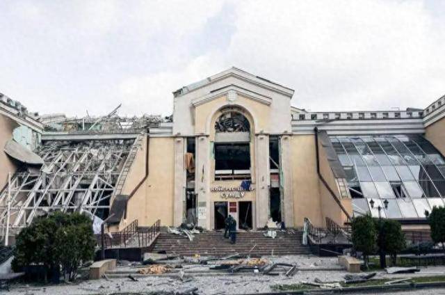 皇冠信用盘申请_好大喜功！乌军半场开香槟皇冠信用盘申请，不料把敌人引来，连吃2枚导弹