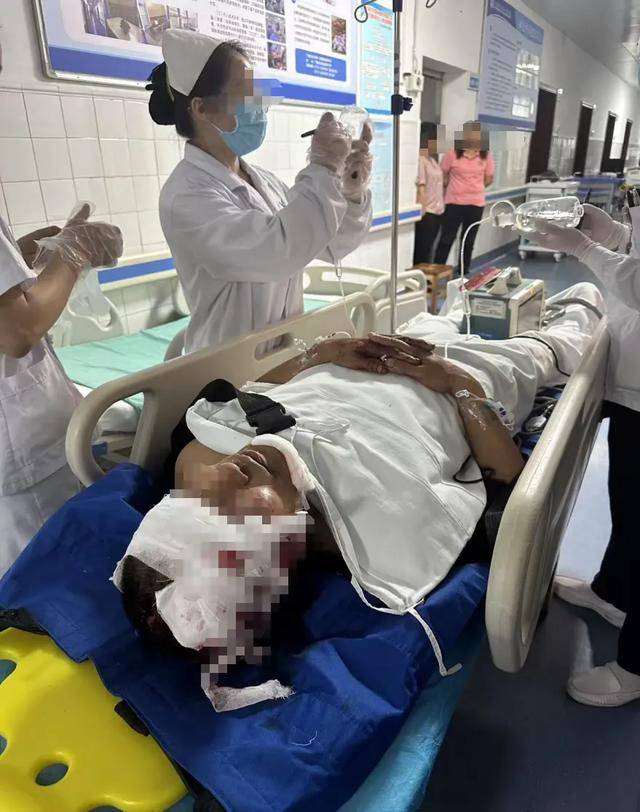 皇冠登3代理申请
_六旬男子骑车被越野车撞飞皇冠登3代理申请
,女儿发帖:肇事司机是退休法官