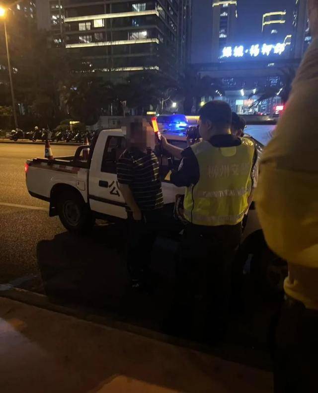 皇冠登3代理申请
_六旬男子骑车被越野车撞飞皇冠登3代理申请
,女儿发帖:肇事司机是退休法官