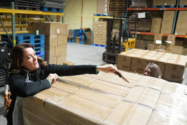 怎么申请皇冠信用网_沃尔玛首席财务官：在美销售商品三分之一依赖全球进口怎么申请皇冠信用网，中墨是“最重要的”供应国