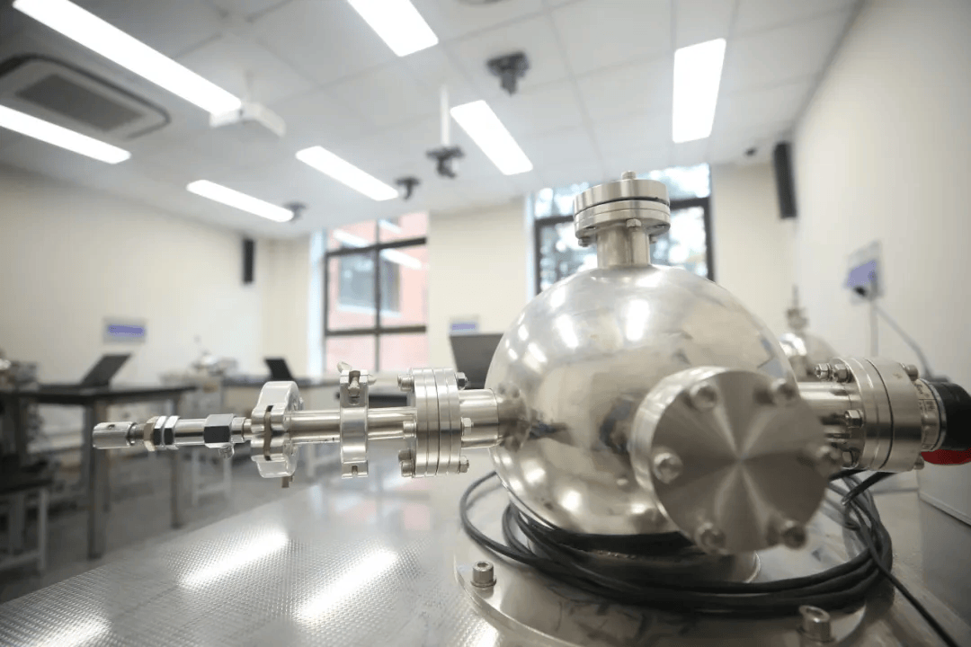 皇冠足球平台在哪里注册_校友伉俪捐赠10亿元皇冠足球平台在哪里注册！成立复旦大学学敏高等研究院