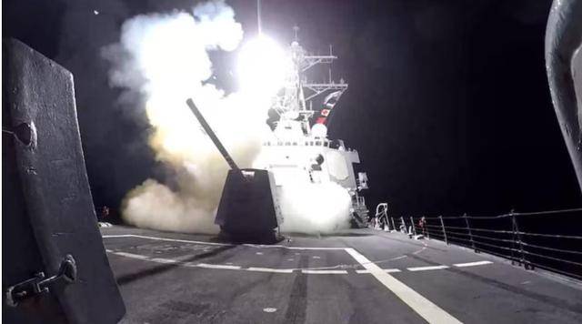 皇冠信用盘最高占成
_美舰被胡塞追着打皇冠信用盘最高占成
,因为中国给了卫星情报?看来美国是真的没招了