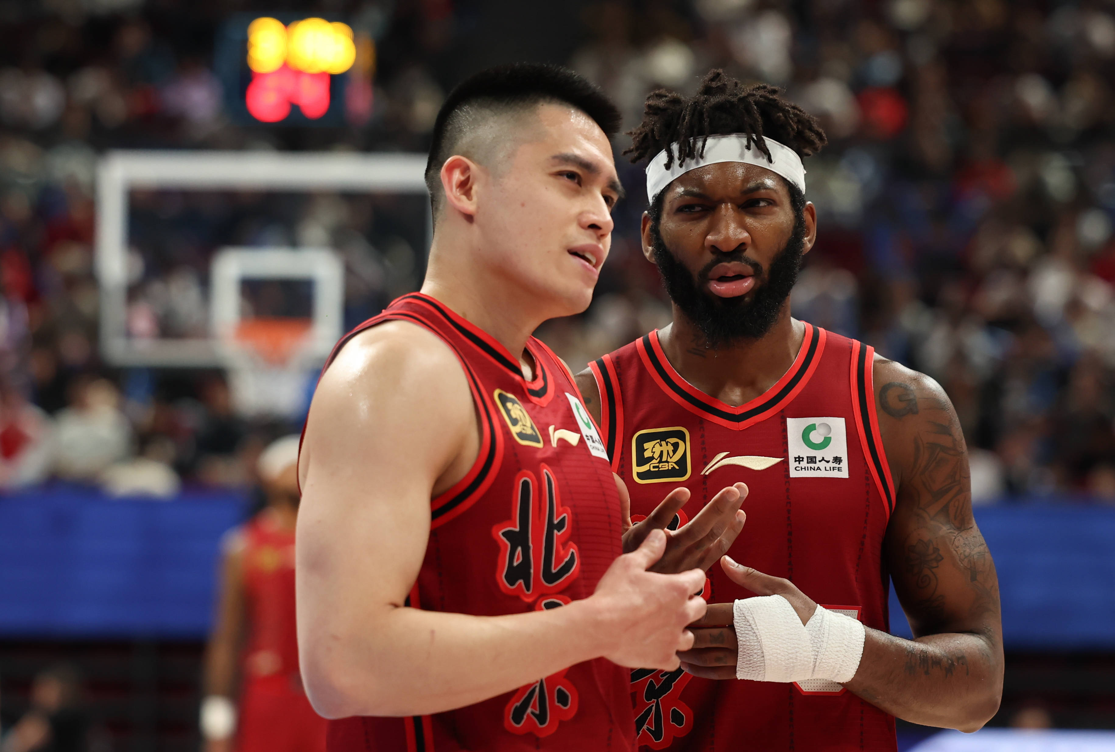 皇冠信用网代理_周琦复出15+10陈盈骏23分10助 北京力克山西取开门红