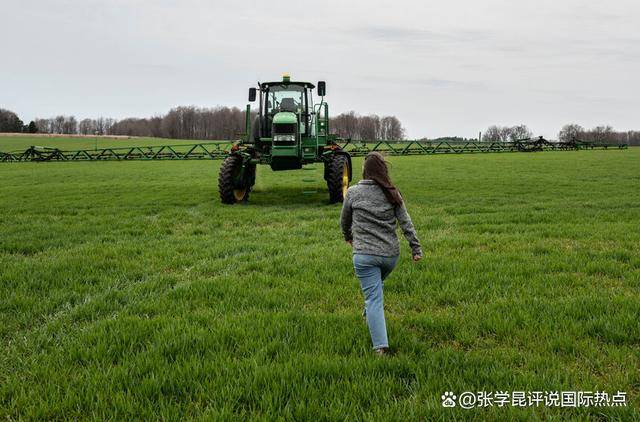 皇冠信用网出租代理_40艘大船停靠中国舟山港皇冠信用网出租代理，特朗普不长记性，中国早把后路设计好了
