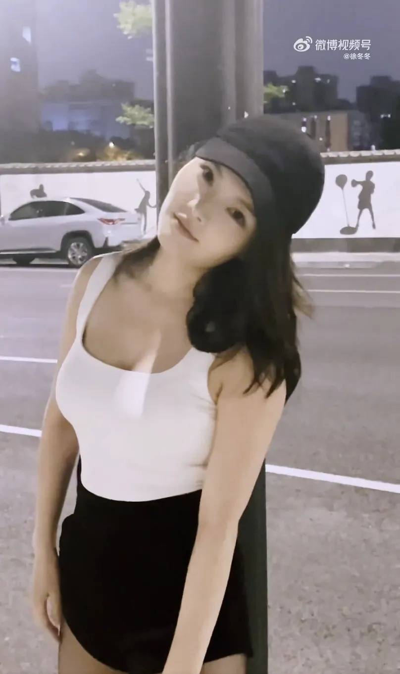 皇冠信用盘会员开户_“椰树女神”徐冬冬晒真实肚子皇冠信用盘会员开户，展示健康美：不超130斤就舒适！