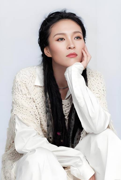 皇冠信用盘怎么弄_女歌手发文称遭遇车祸皇冠信用盘怎么弄，瞳孔散掉半年开颅2次！其丈夫两年前因病去世，汪峰曾发文安慰