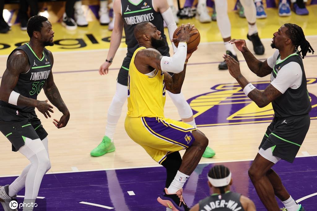 皇冠信用盘登1_东契奇28+9+7詹姆斯22分 森林狼4-1湖人晋级次轮