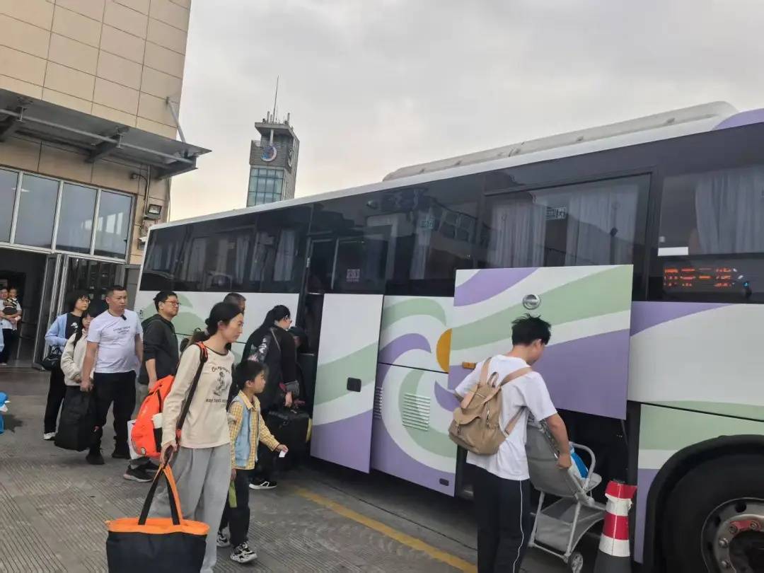 皇冠信用盘怎么申请_马上影响上海！降雨突袭+9级大风皇冠信用盘怎么申请，部分轮渡停航，气温冲上33℃后，暴跌11℃