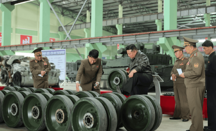 皇冠信用盘是什么意思
_金正恩“跪地”察看皇冠信用盘是什么意思
,朝鲜“钢铁猛兽”亮相