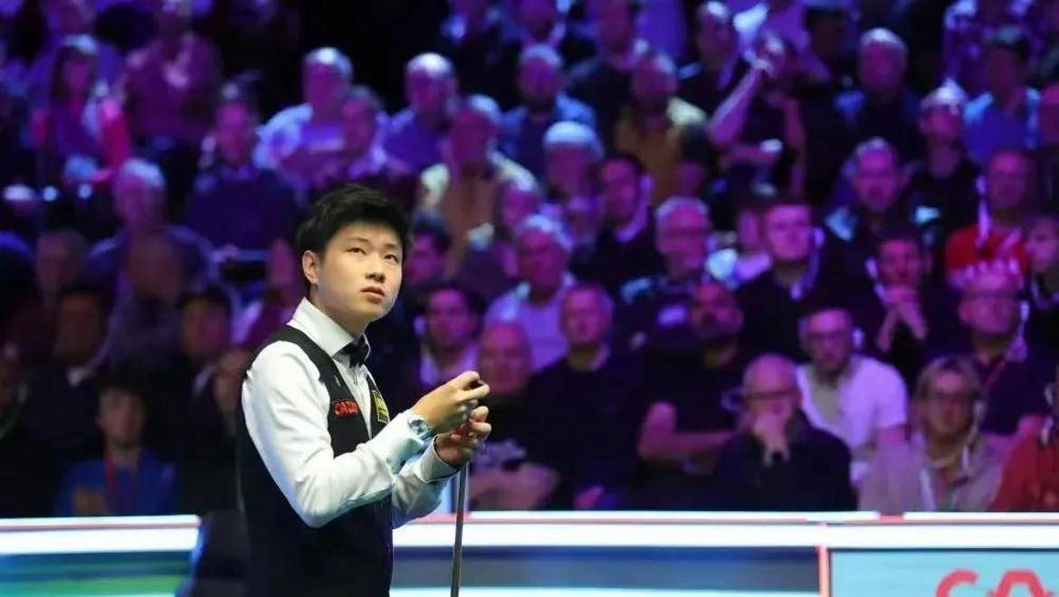 皇冠信用盘代理登3_赵心童1-7落后！马叔开始反击皇冠信用盘代理登3，第二阶段追至6-8