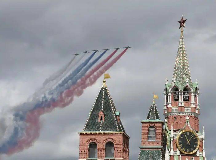 皇冠信用盘登2
_泽连斯基威胁要袭击俄罗斯阅兵活动皇冠信用盘登2
,他真敢做的话,后果是什么?