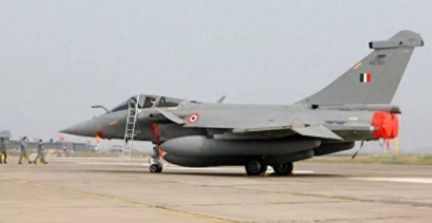 皇冠信用开号_第8架！巴基斯坦放开手脚皇冠信用开号，印度战机刚起飞就击落，给全世界提了个醒