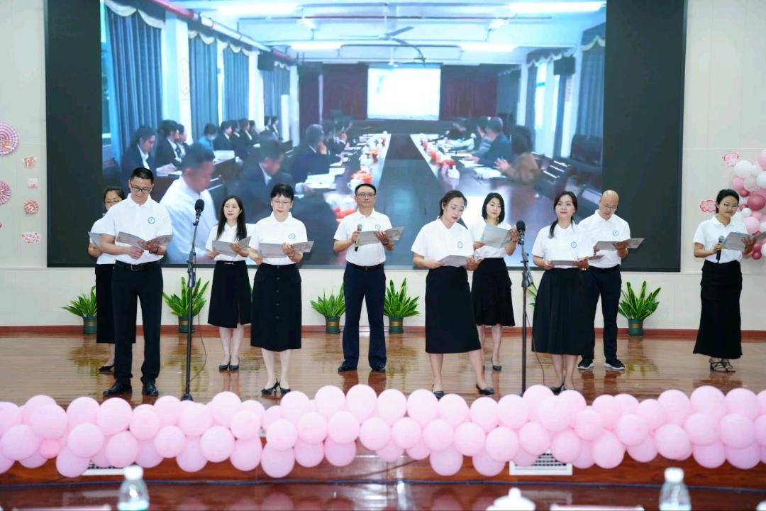 皇冠信用网APP下载_新都区中医医院举办庆祝五四青年节、5·12国际护士节表扬暨文艺汇演活动 资讯联播频道
