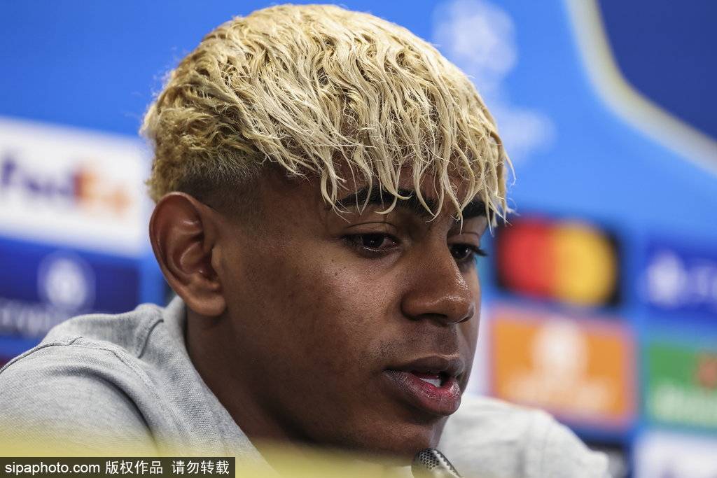 皇冠信用網最新地址_巴萨体育总监德科谈球队未来规划与拉明·亚马尔的续约