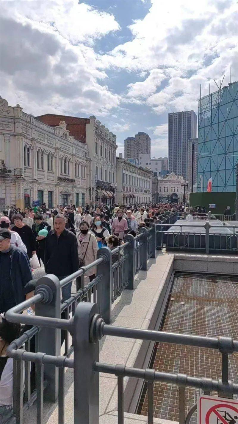 买球的正规网站_哈尔滨地铁3号线中华巴洛克街区站日进出站客流约两万人次买球的正规网站！客流增长超三成