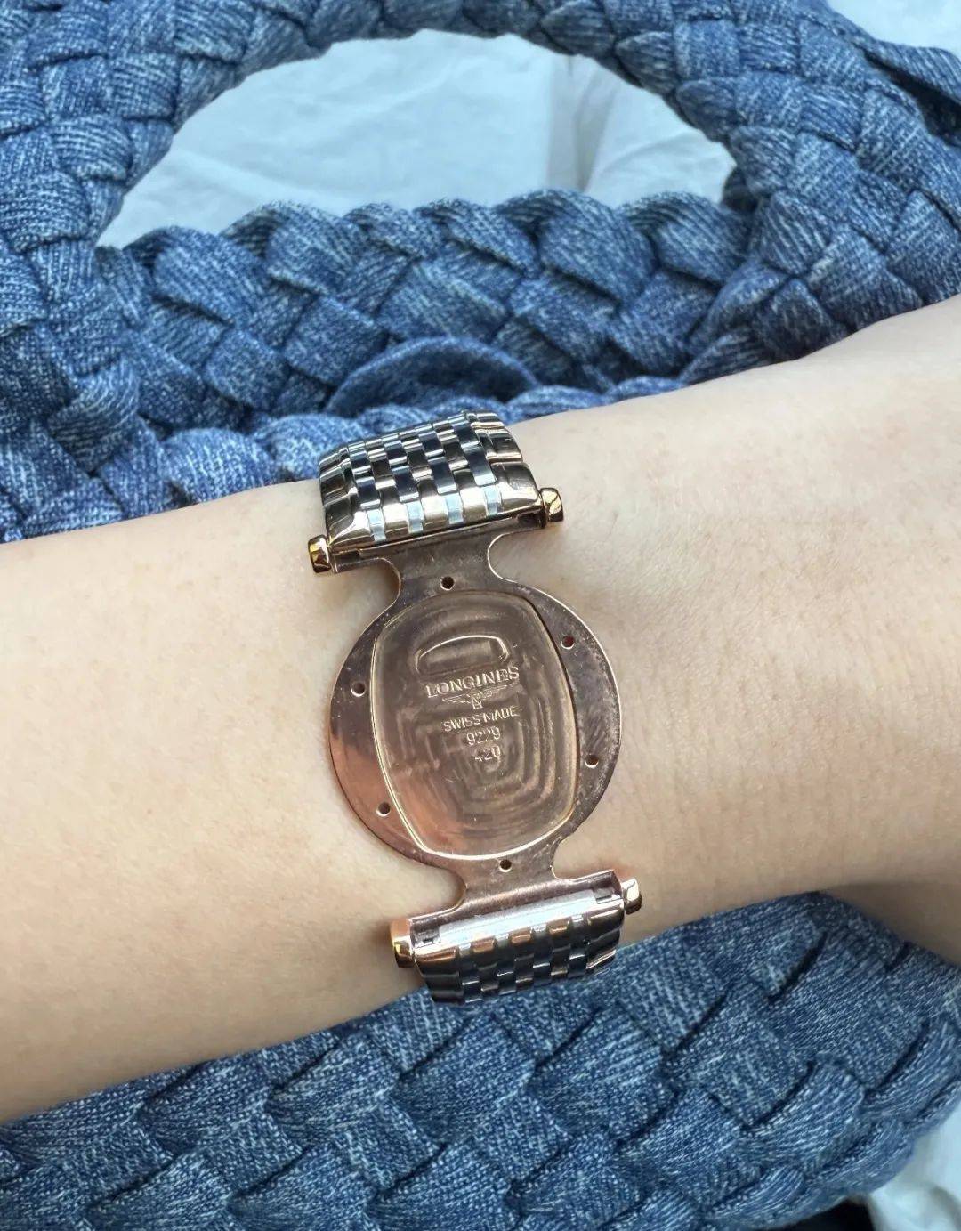 网上买球怎么买_“浪”还在网上买球怎么买，“琴”没了！网友称花1万多买的浪琴整个表盘丢失仅剩表带，浪琴回应