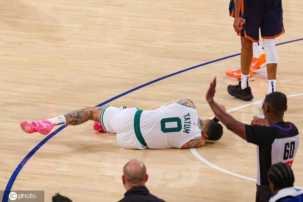 皇冠信用網出租
_塔图姆确诊右脚跟腱断裂 已接受手术暂无复出时间表