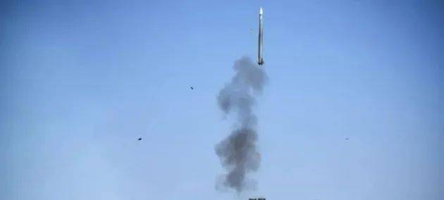 皇冠信用網会员怎么开通_巴五大基地凌晨被炸皇冠信用網会员怎么开通，红旗导弹拦截失败！印度背后有高人指点？