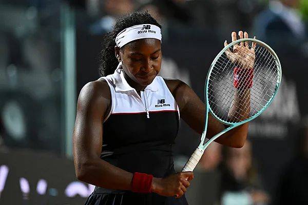 如何代理皇冠信用_痛失好局！郑钦文1比2惜败高芙如何代理皇冠信用，无缘决赛