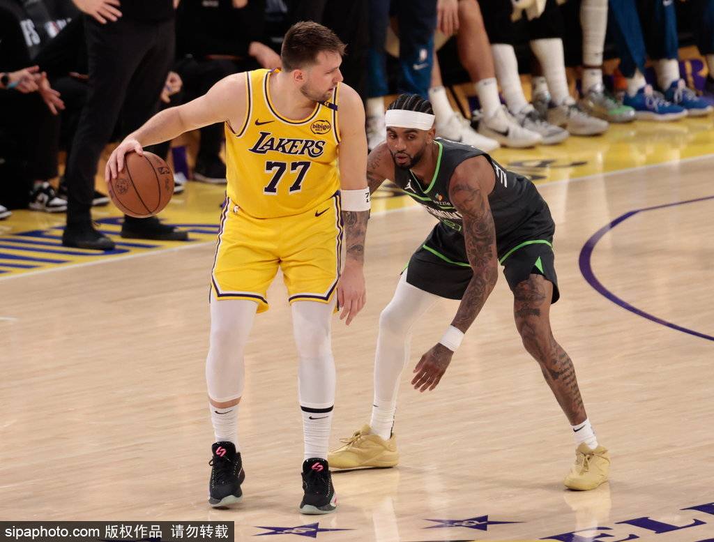 CBA比分_NBA奇闻！勒布朗·詹姆斯40岁“封神”五大囧MVPCBA比分，湖人何去何从？