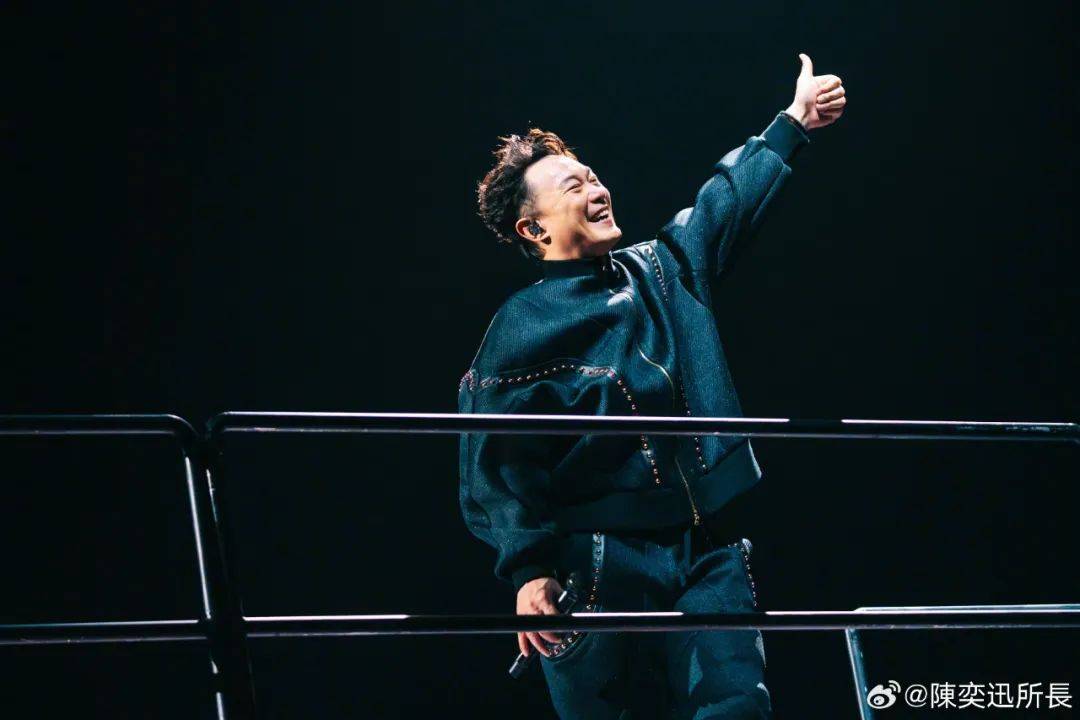 皇冠信用网登2
_热搜第一皇冠信用网登2
!“陈奕迅因新冠并发症去世”?歌手叶晓粤辟谣:假的!