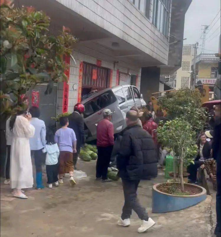 皇冠信用网在线申请_云南陆良县发生一起装载机致人伤亡事件皇冠信用网在线申请，造成6死4伤