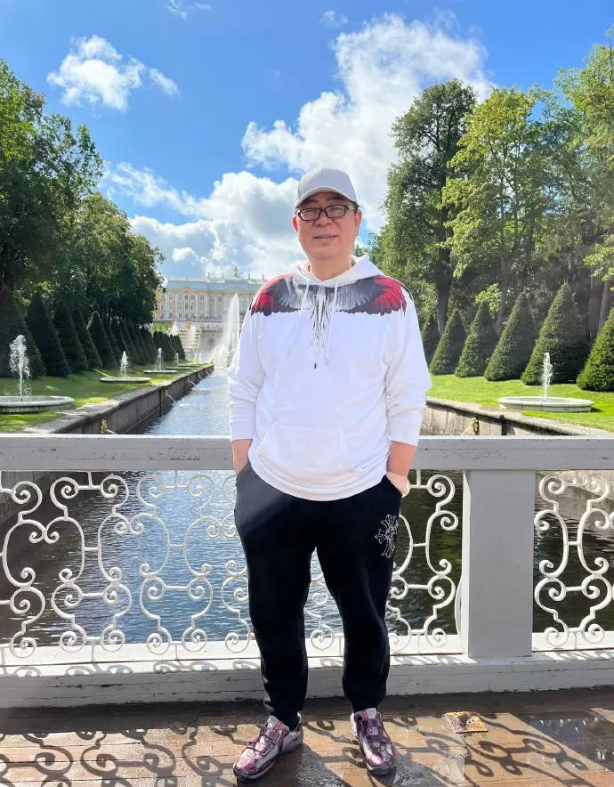 皇冠皇冠足球平台_《家有儿女》“夏东海”扮演者高亚麟悼念朱媛媛：完全接受不皇冠皇冠足球平台了