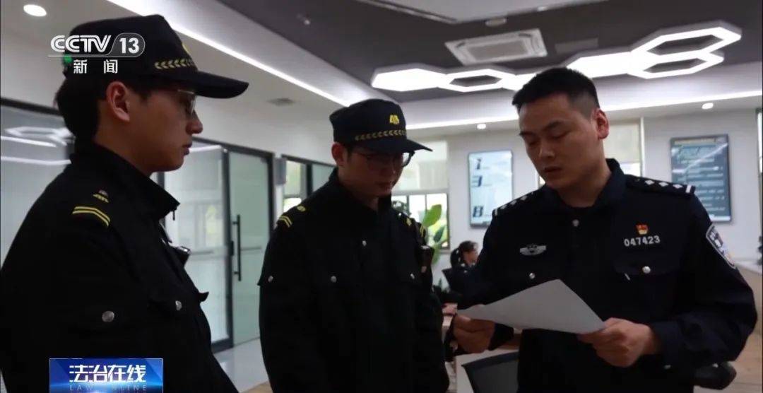 皇冠信用网怎么弄_男主管开6辆保时捷却不敢停公司皇冠信用网怎么弄，涉案超5700万，浙江警方披露详情